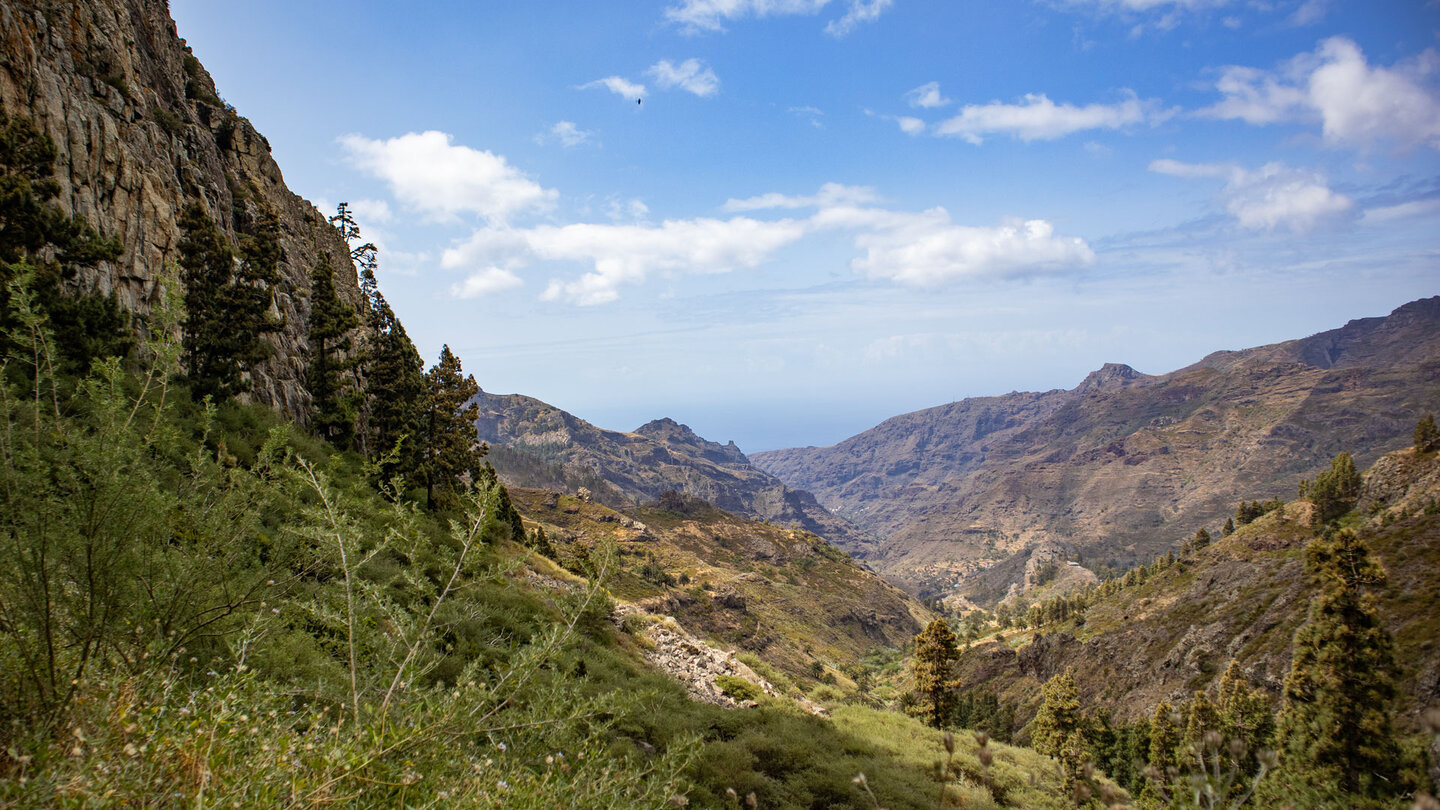 Blick entlang der Flanke des Roque de Agando übersWandr Barranco de Benchijigua