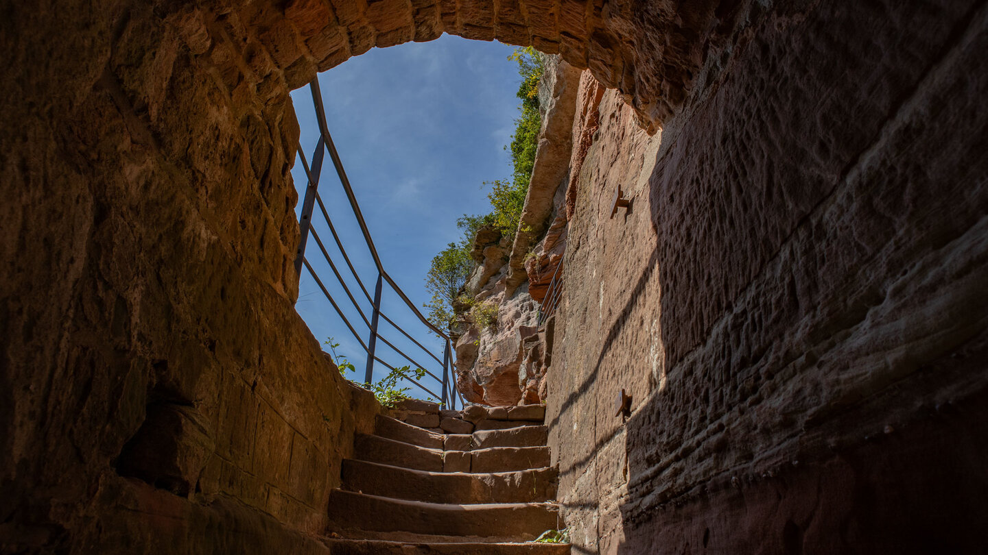 Eingang in die Felsenburg Falkenstein