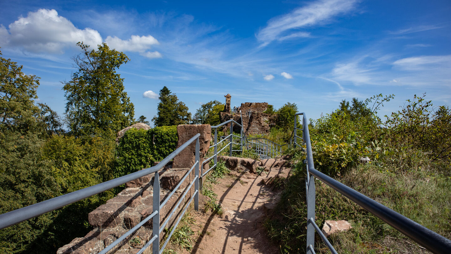 Plateau der Burgruine Falkenstein