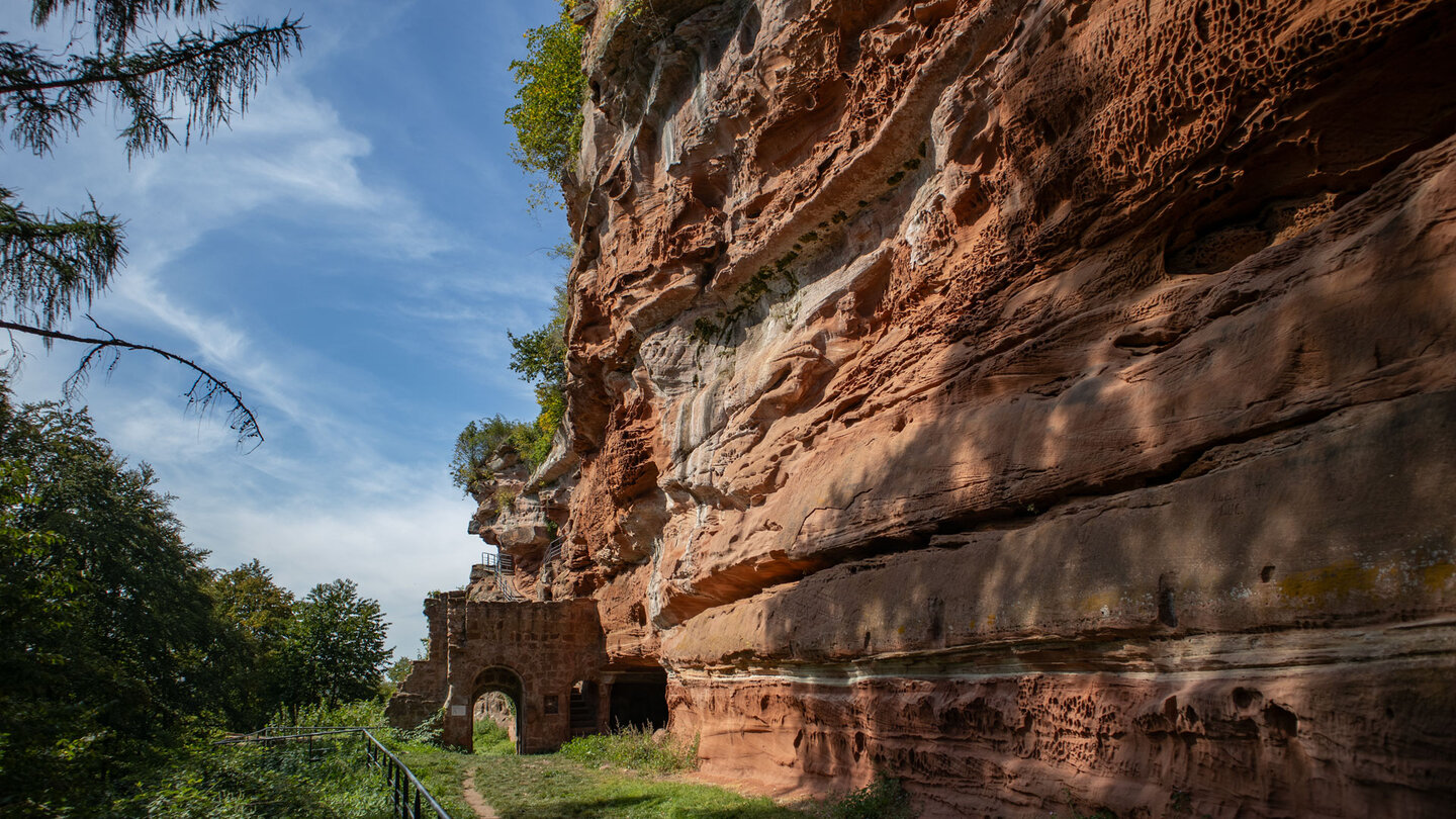 erodiertes Sandsteinriff des Château du Falkenstein