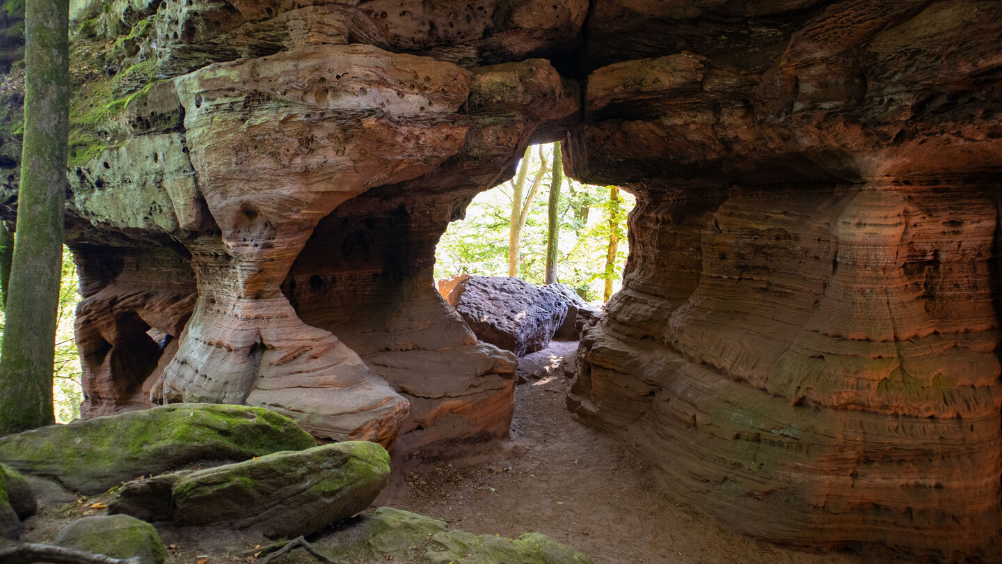 Farbspiel der Altschlossfelsen am Felsentor Farbspiel der Altschlossfelsen am Felsentor
