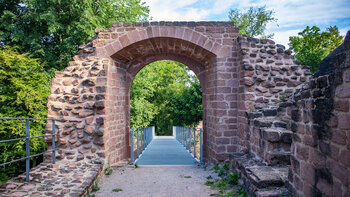 Toranlage der Burg Meistersel