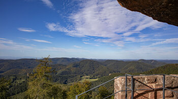 Blick von der Hohenburg in die Nordvogesen