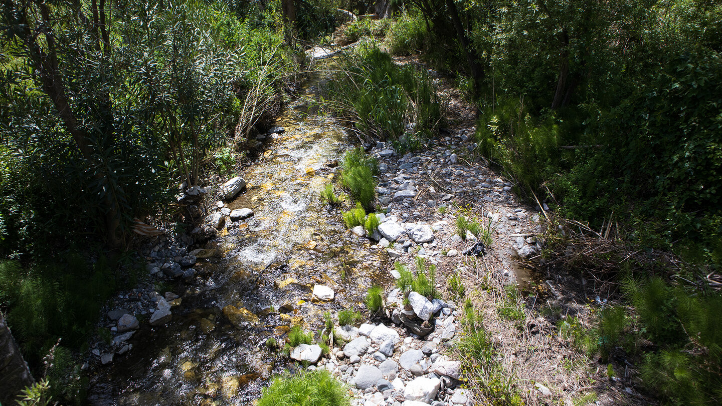 Wanderroute am Bachlauf des Río Turvilla bei Canillas de Albaida Wanderroute am Bachlauf des Río Turvilla bei Canillas de Albaida