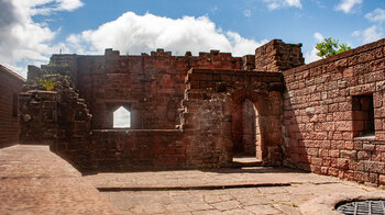 Ruine der Reichsburg Trifels