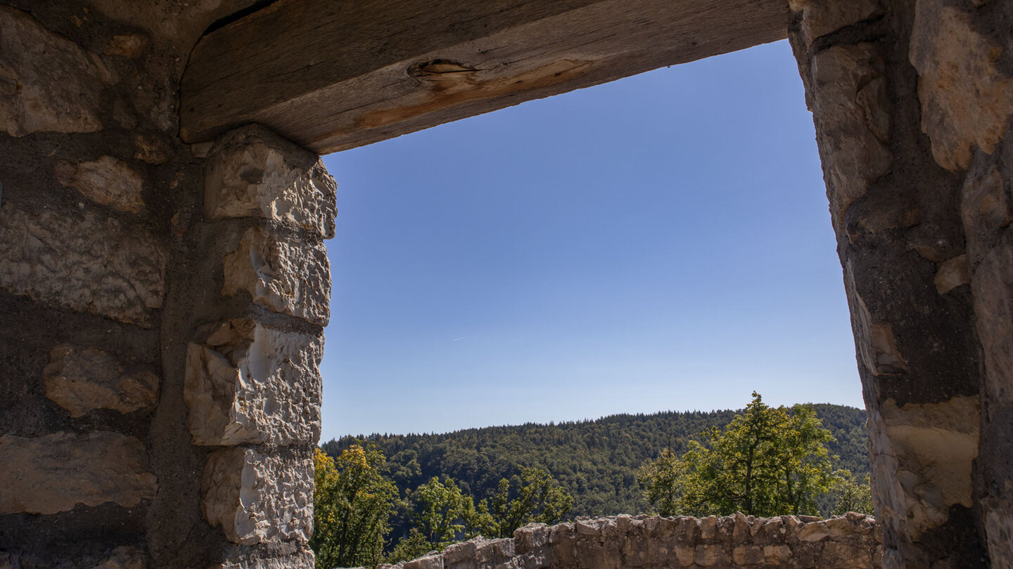ehemaliger Haupteingang der Ruine Falkenstein
