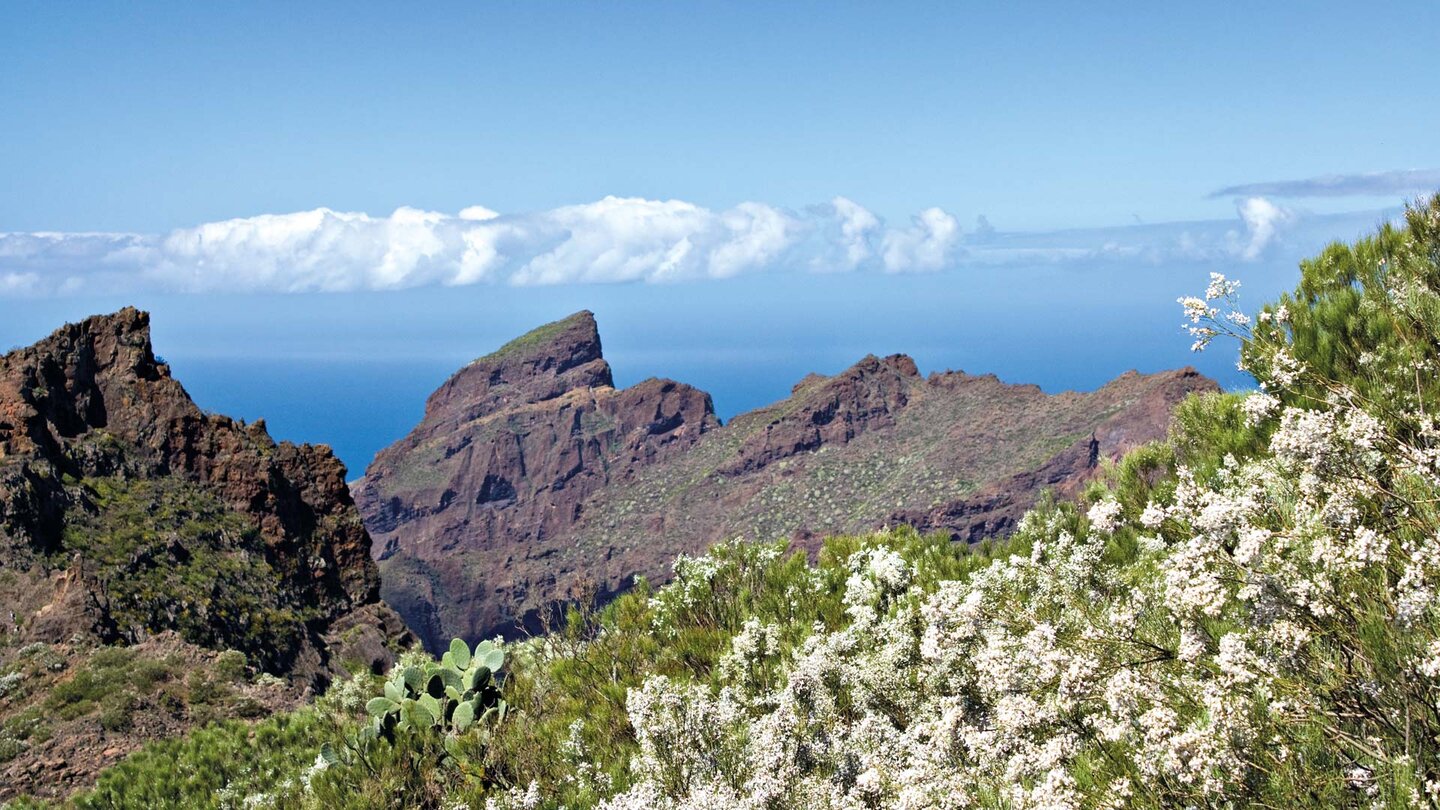 Ausblick vom Startpunkt der Wanderung über den Guerges Steig übers Teno-Gebirge das Teno-Gebirge von der Wanderung über den Guerges Steig