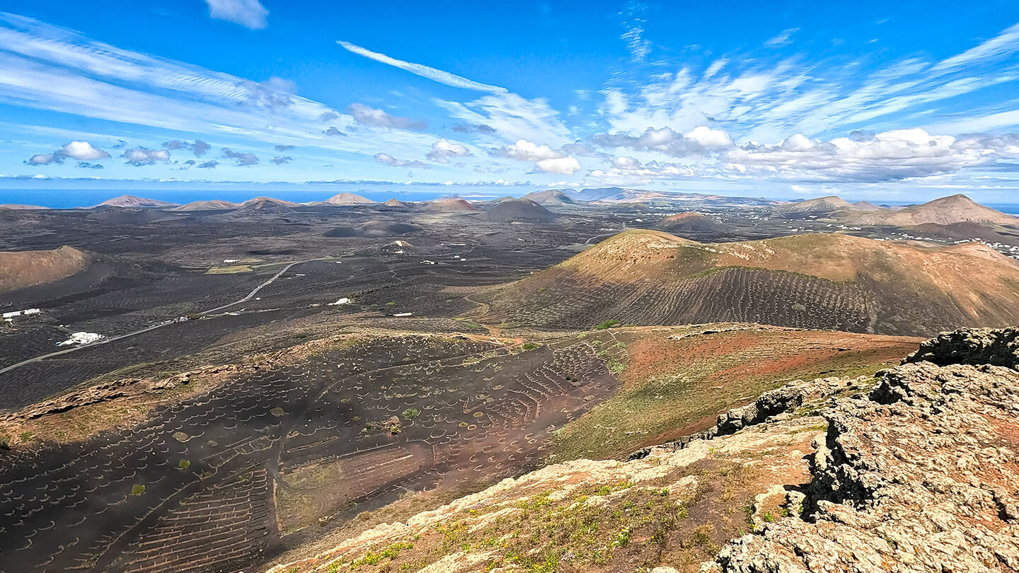Ausblick bis zum Famara-Gebirge vom Montaña Guardilama