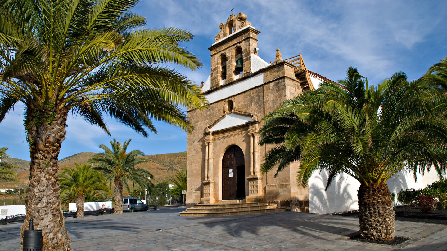 Kirche Iglesia de Nuestra Señora de la Peña in Vega de Rio Palmas