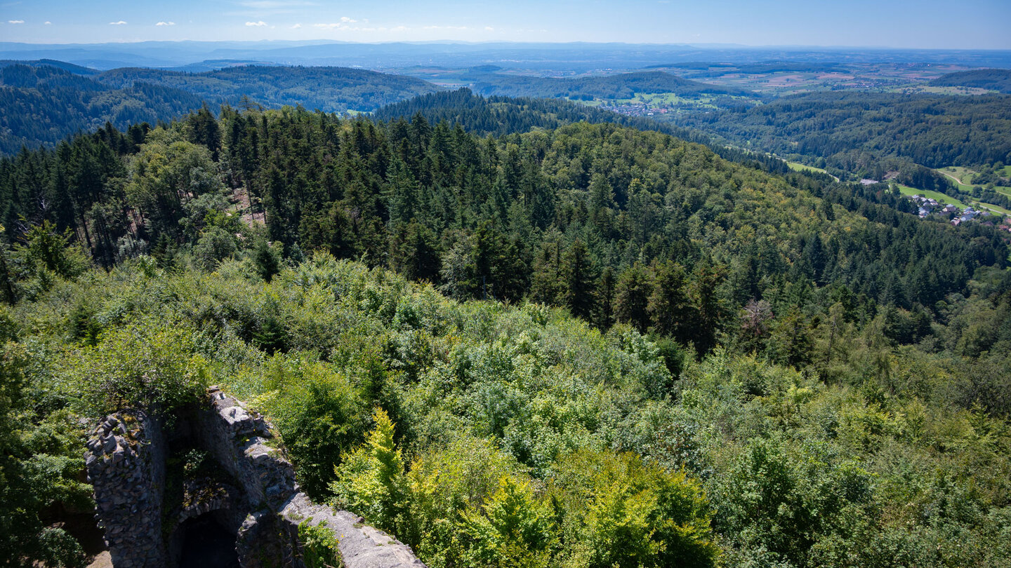 Ausblick bis nach Vogelbach und Marzell von der Sausenburg