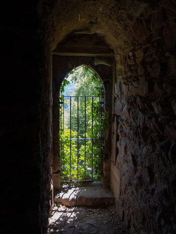 Türbogen in der Sausenburg