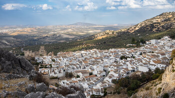 Zuheros am Ausgang der Schlucht