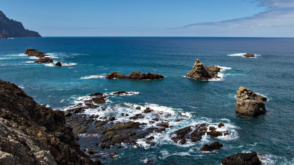 Ausblick Playa de Benijo - Felsformationen im Anaga Gebirge auf Teneriffa