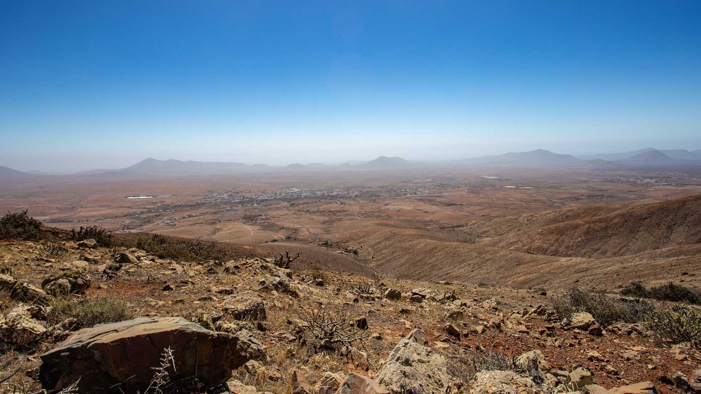 Panoramablick über die Tiefebene bei Antigua