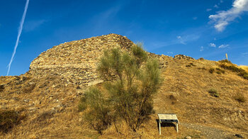 Bronzezeitliche Ausgrabungen am Cerro de la Encina bei Monachil
