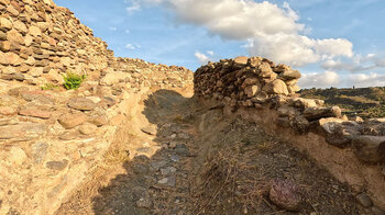 Ruinen am Cerro de la Encina in Monachil