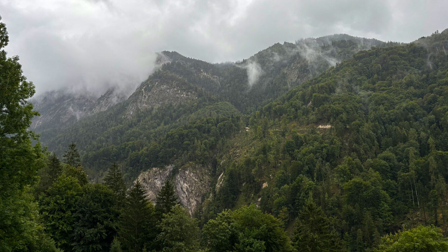 das Kaisertal unter tiefhängenden Wolken