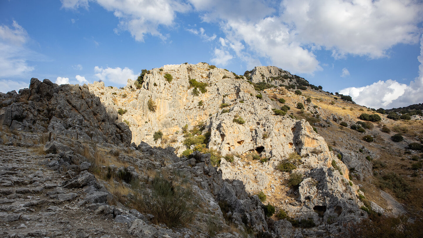 Wanderweg über der Schlucht des Río Bailón