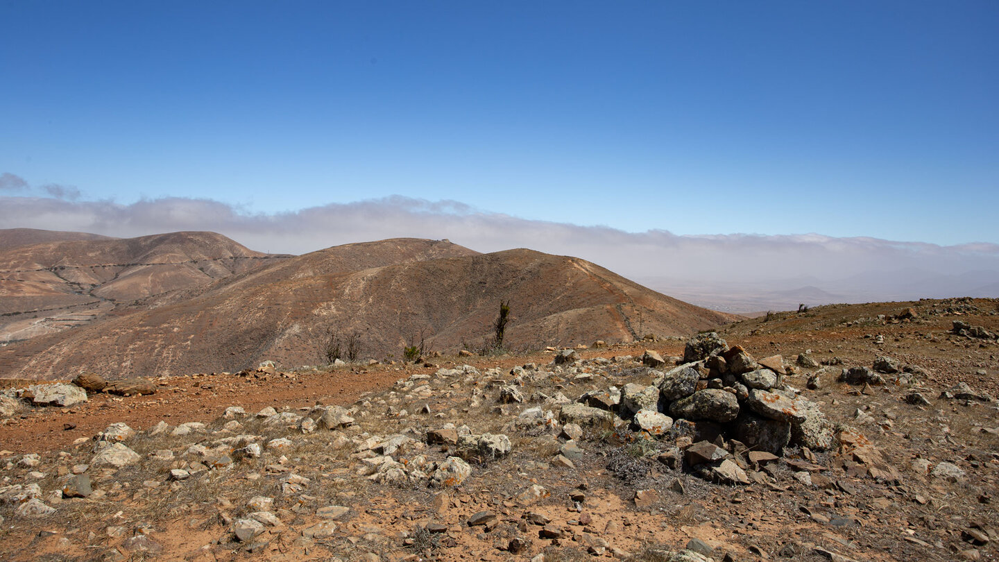 Blick entlang der Bergkette zum Aussichtspunkt Mirador Morro Velosa