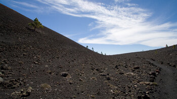 Wanderweg Vulkanroute durch Lapillifelder auf dem GR-131