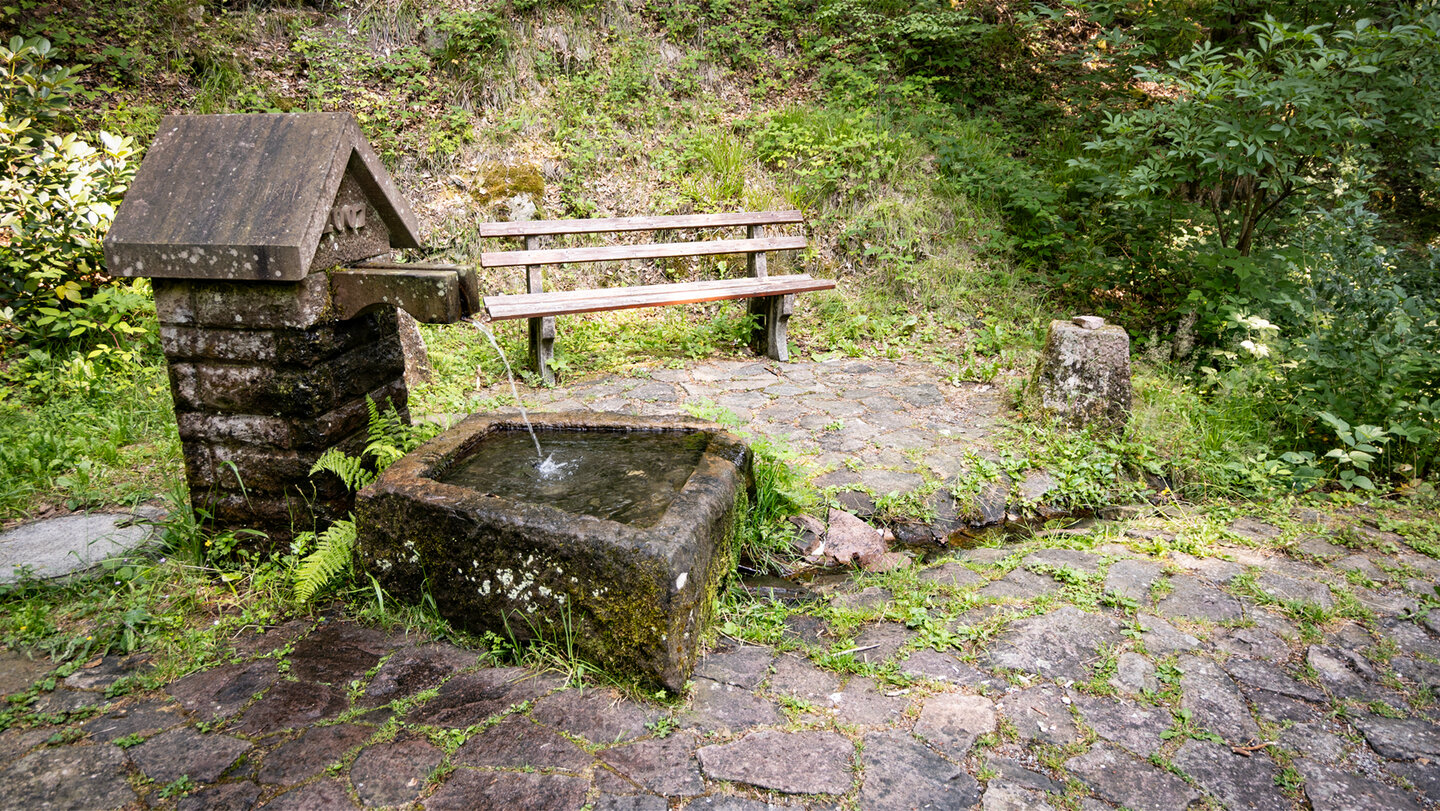 Rastbank am Paul Ochner Brunnen
