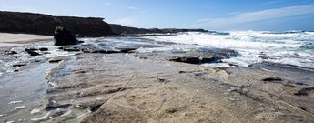 Blick vom Playa de los Ojos nach Süden