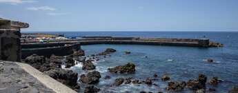 Blick zum Hafen von Puerto de la Cruz auf Teneriffa