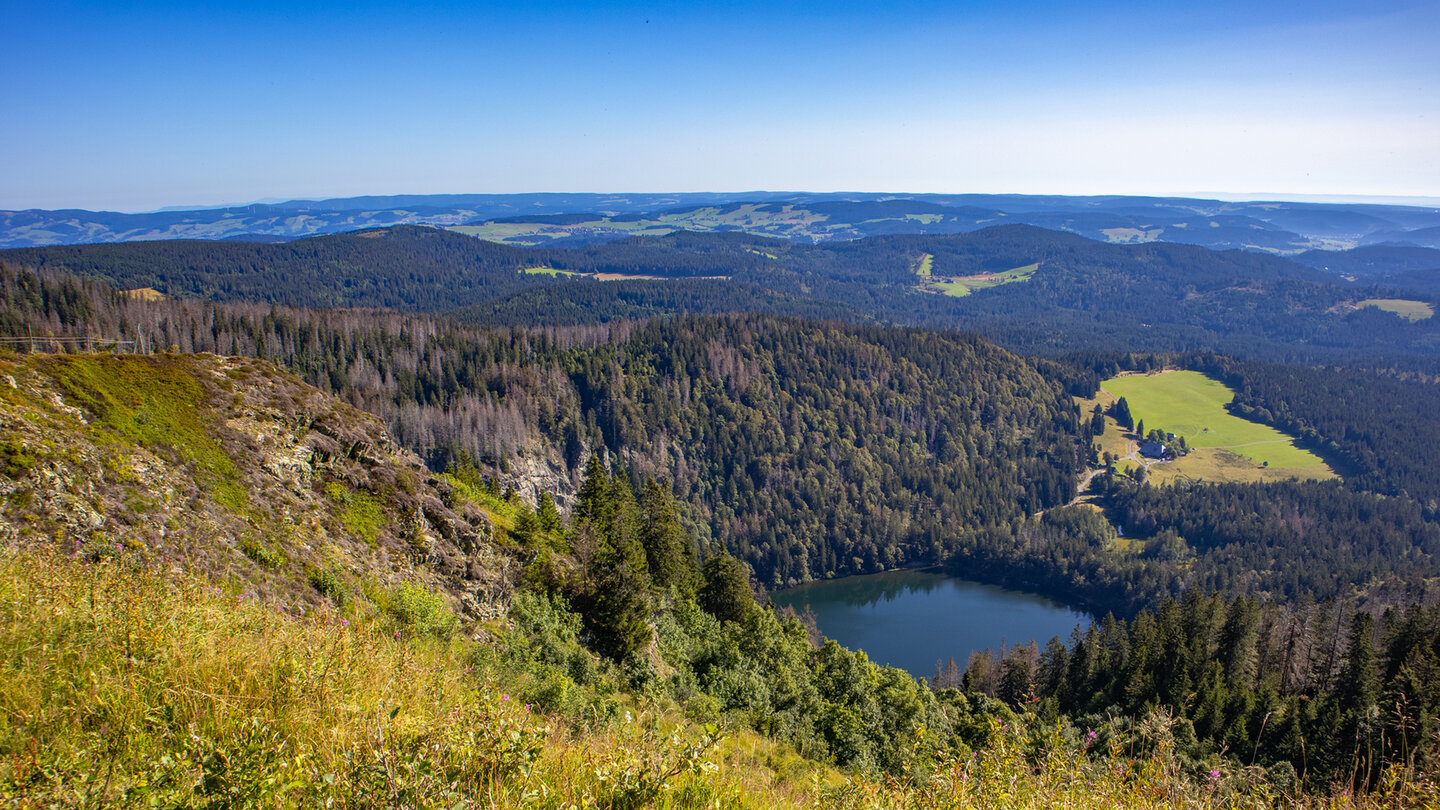 beim Aufstieg zum Feldberg bieten sich traumhafte Ausblicke über den Südschwarzwald