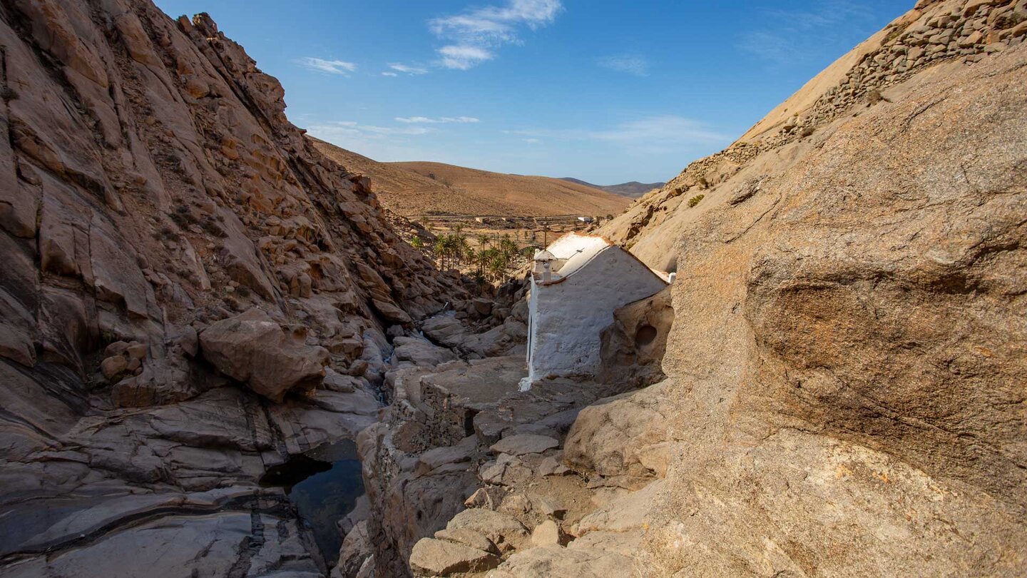 Abstieg zur Kapelle die Ermita de Nuestra Señora de la Peña