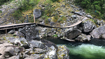 Hängebrücke auf dem Weg zum Vøringsfossen
