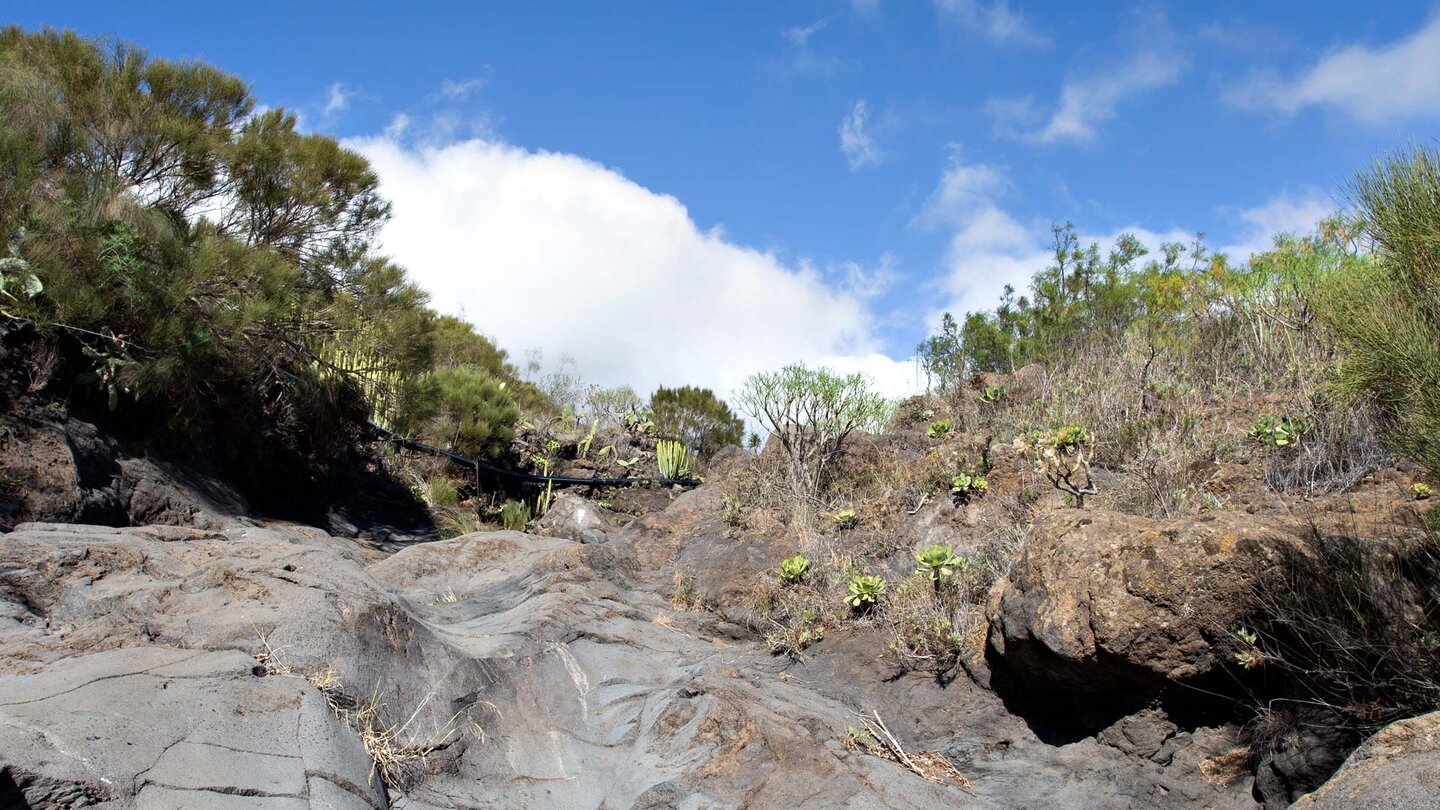 Wanderung durchs Bachbett des Barranco de Santiago unterhalb des Guama