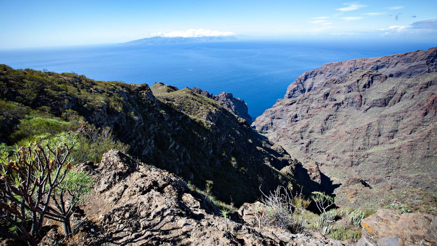 das Barranco Seco und La Gomera im Ozean