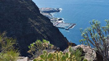 der Hafen von Los Gigantes bei der Abwanderung vom Guama