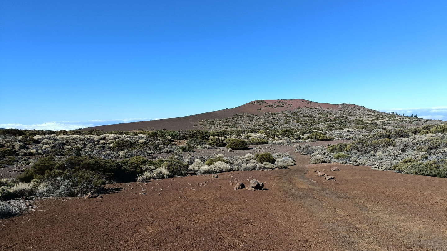 der Vulkankegel des Montaña Limón entlang der Wanderung 34