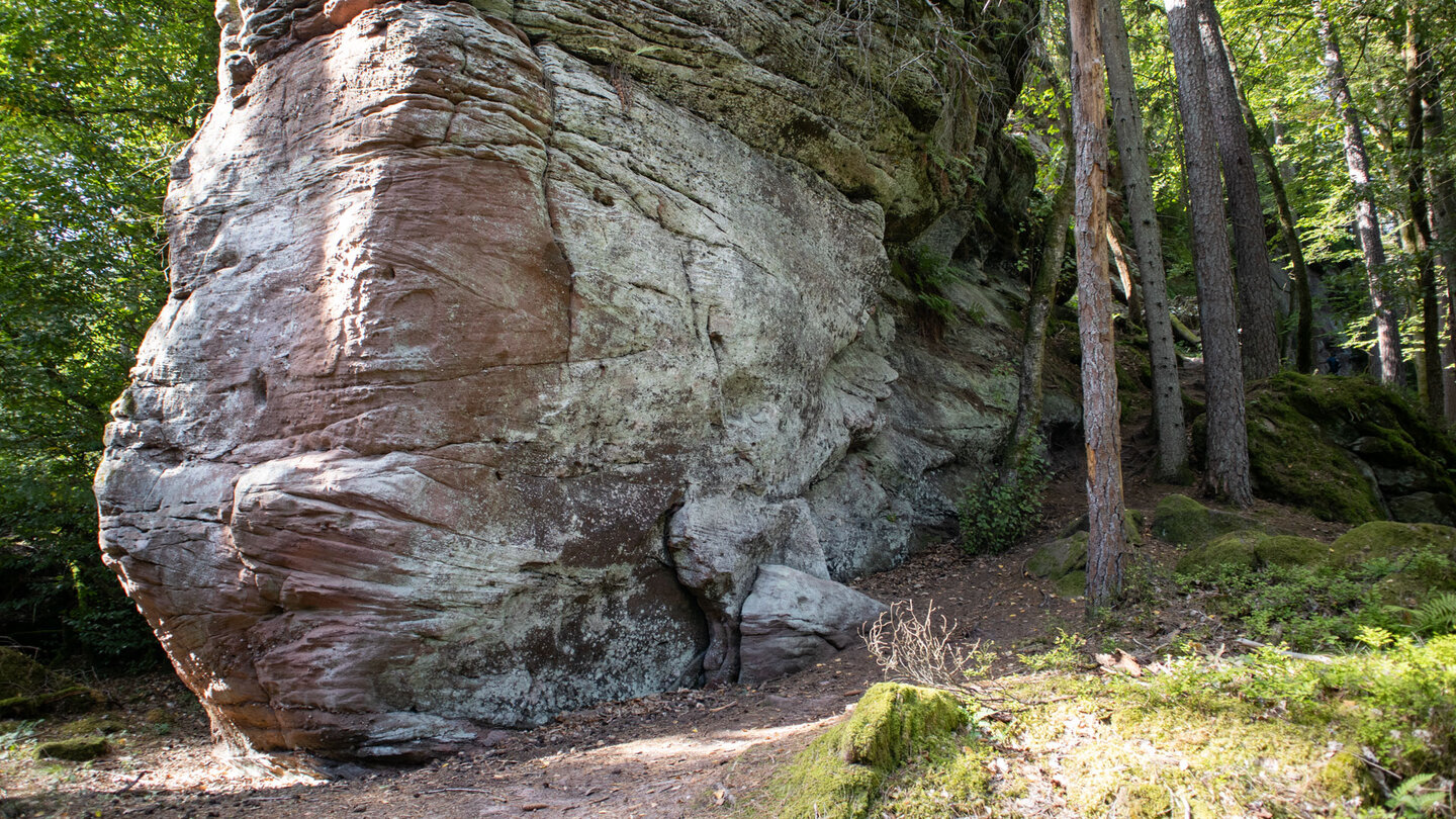 Wanderroute am Fuß des Östlichen Dretschfelsens