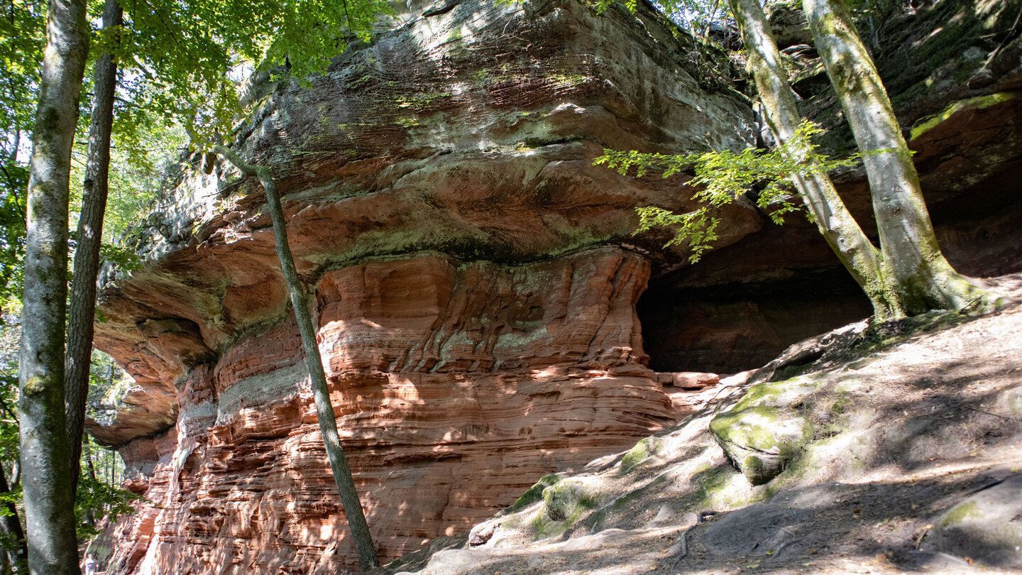 Höhle am Altschlossfelsen