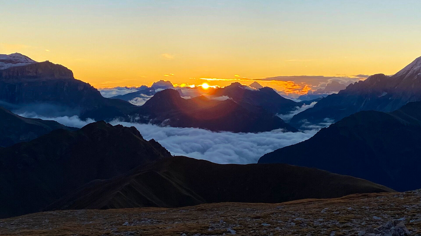 Sonnenaufgang über dem Passo di Dona