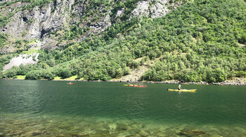 der Nærøyfjord fasziniert mit spektakulärer Naturlandschaft