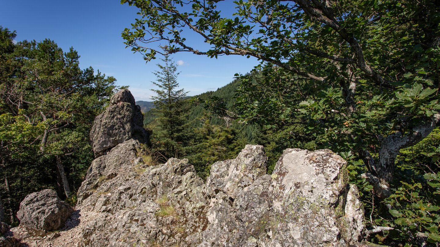 Karlsruher Grat bei Ottenhöfen besteht hauptsächlich aus Porphyrfelsen