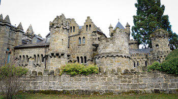 die Löwenburg zählt zu den frühesten neugotischen Bauwerken Deutschlands