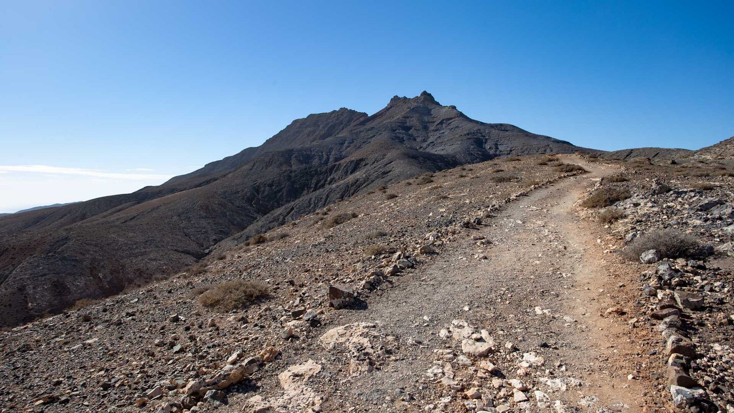 der gut ausgebaute Wanderweg SL FV 10 zur Ermita El Tanquito