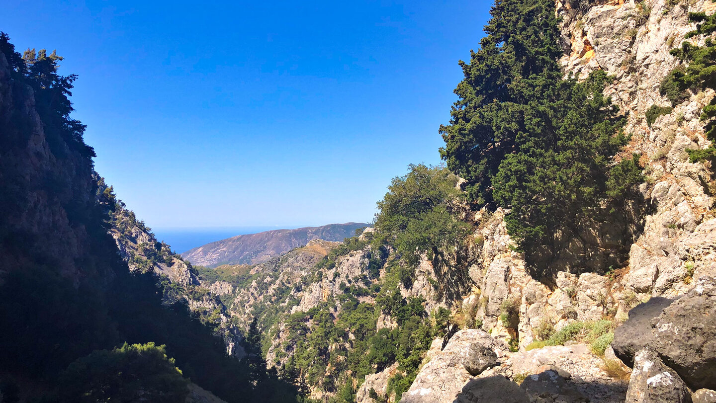Bergpanorama in der Figou Schlucht auf Kreta