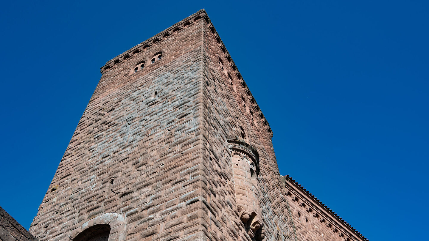 die Höhenburg Trifels bei Annweiler in der Pfalz die Höhenburg Trifels bei Annweiler