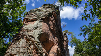 Bindersbacher Turm und Fensterfels am Annweilerer Burgenweg