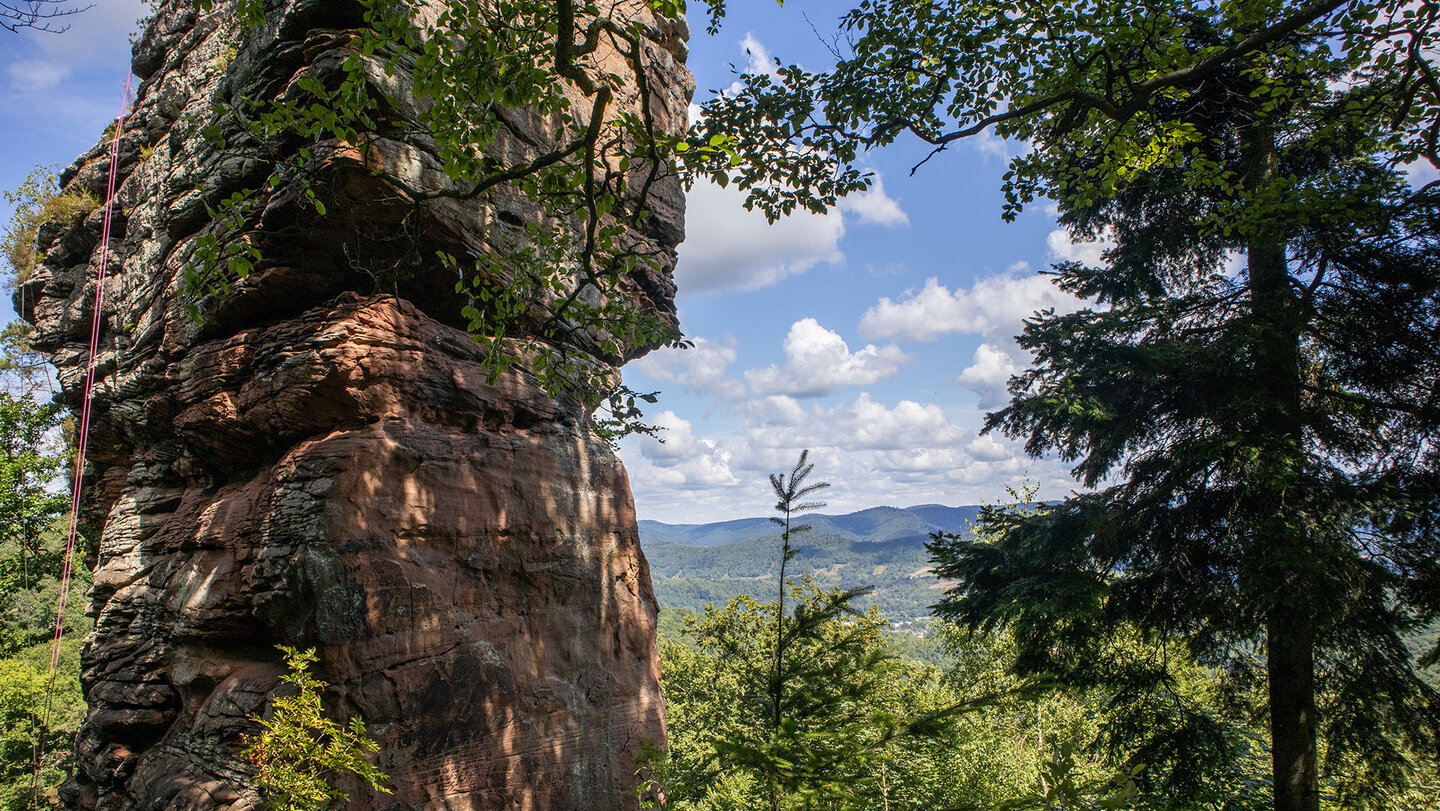 Steilwände am Münzfels bei Annweiler Steilwände am Münzfels bei Annweiler