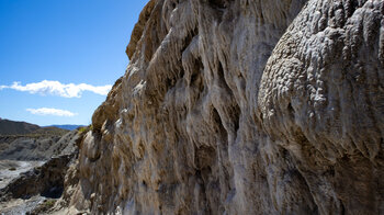 Blick entlang des Wasserfalls Cacada del Sal