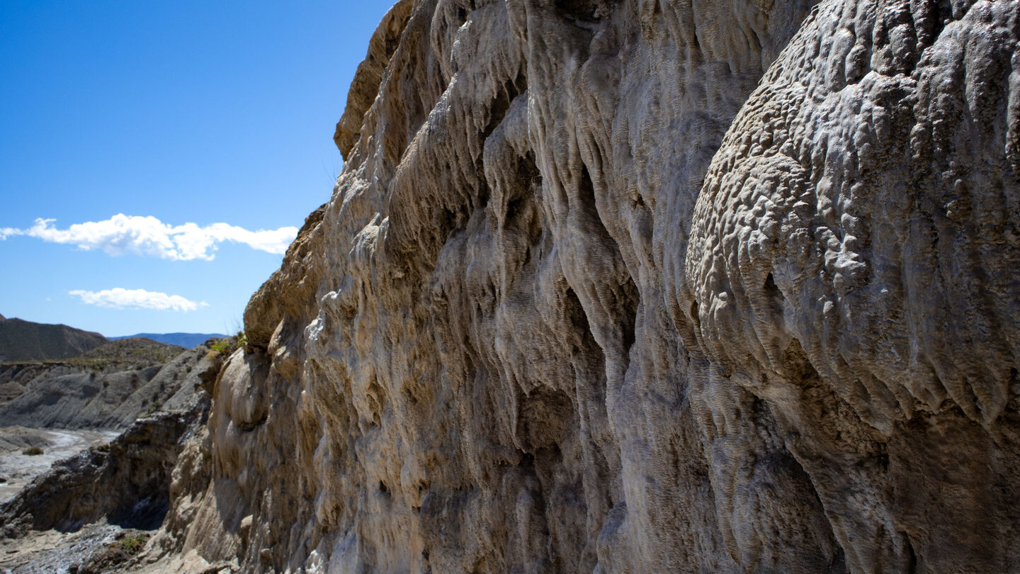 Blick entlang des Wasserfalls Cacada del Sal