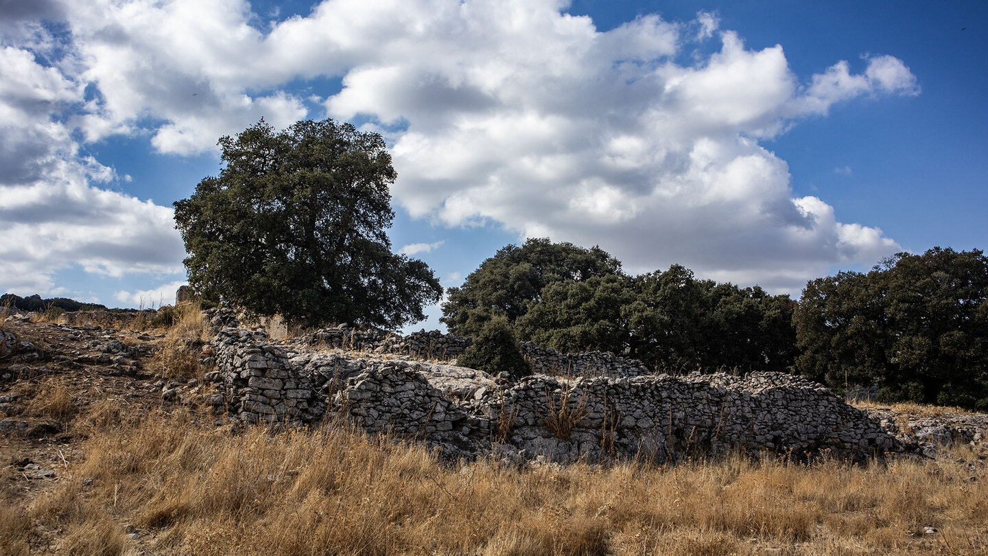 Ruinen in aufgegebenen Kulturlandschaften