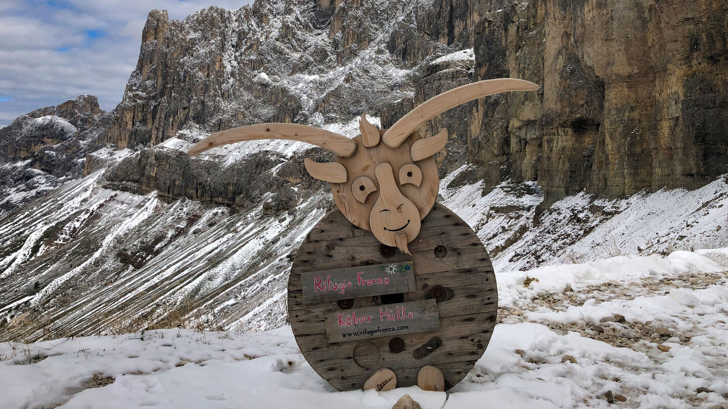 alpine Gastfreundschaft und Tradition im Rifugio Fronza alle Coronelle im Herzen der Rosengartengruppe alpine Gastfreundschaft und Tradition im Rifugio Fronza alle Coronelle