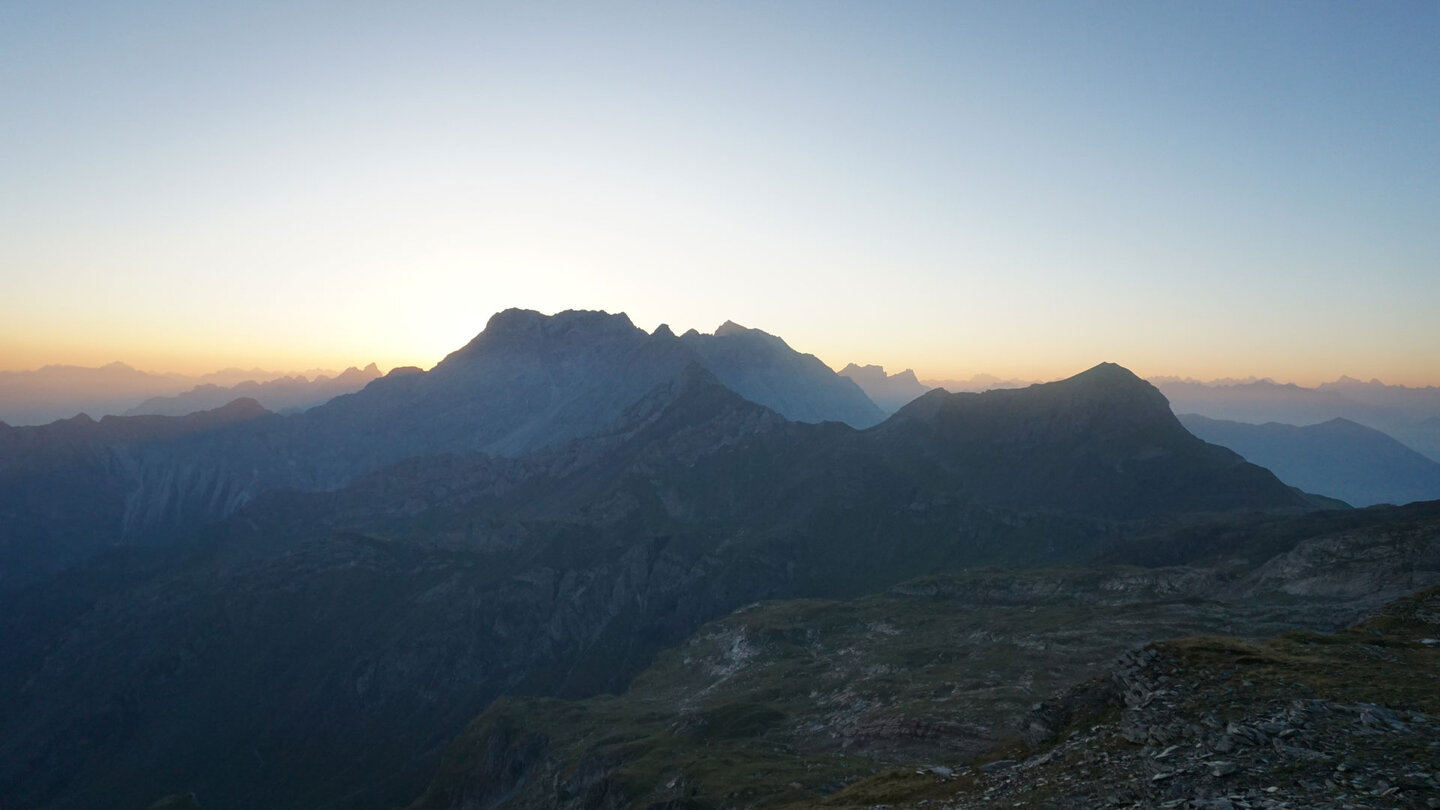 Morgendämmerung am Naafkopf in den Liechtensteiner Bergen Morgendämmerung am Naafkopf